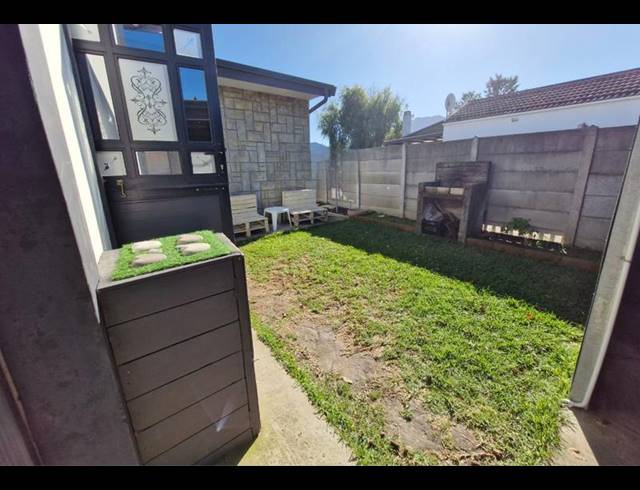 4 BEDROOM HOUSE FOR SALE IN GEORGE SOUTH